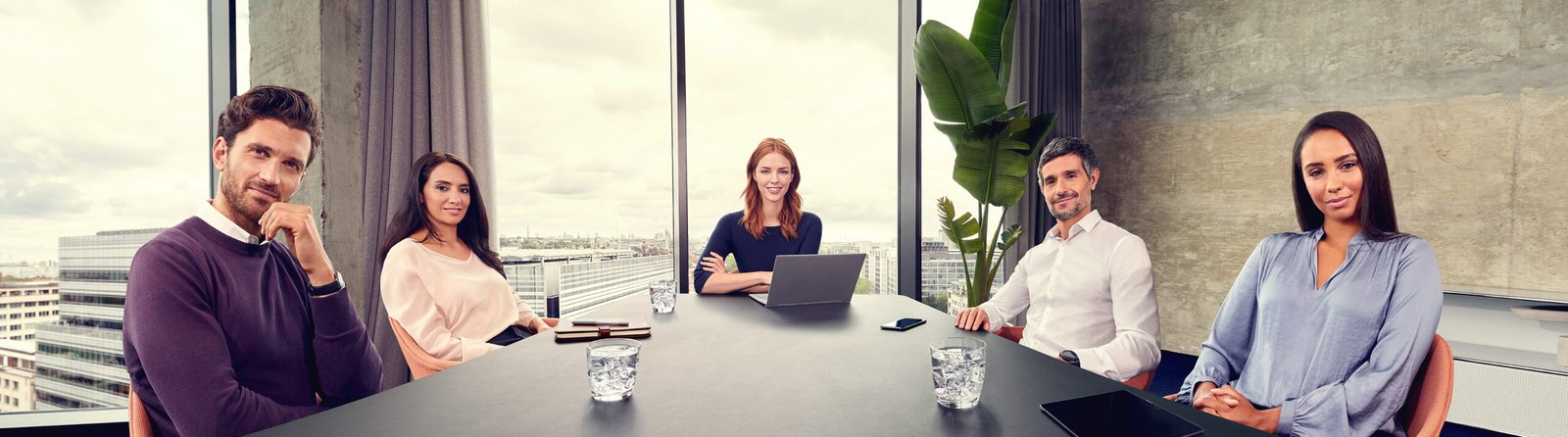 Jabra PanaCast 50: in a meeting room